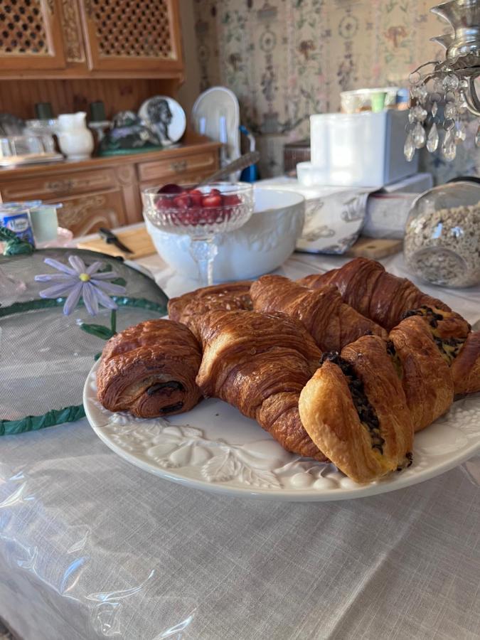 Maison De Mags & Mags Bed & Breakfast Lanouaille Luaran gambar